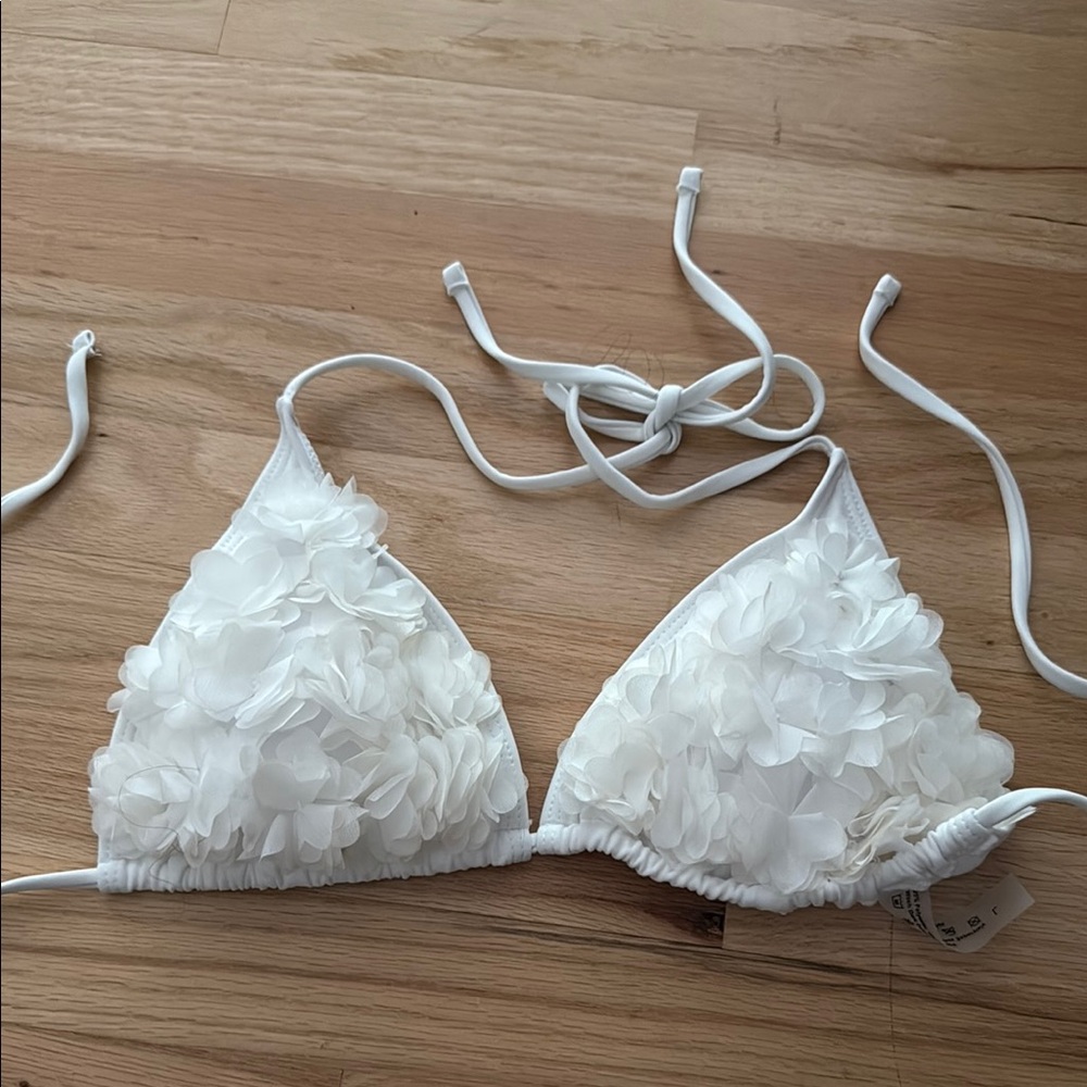 Elegant White Floral Bikini Top
